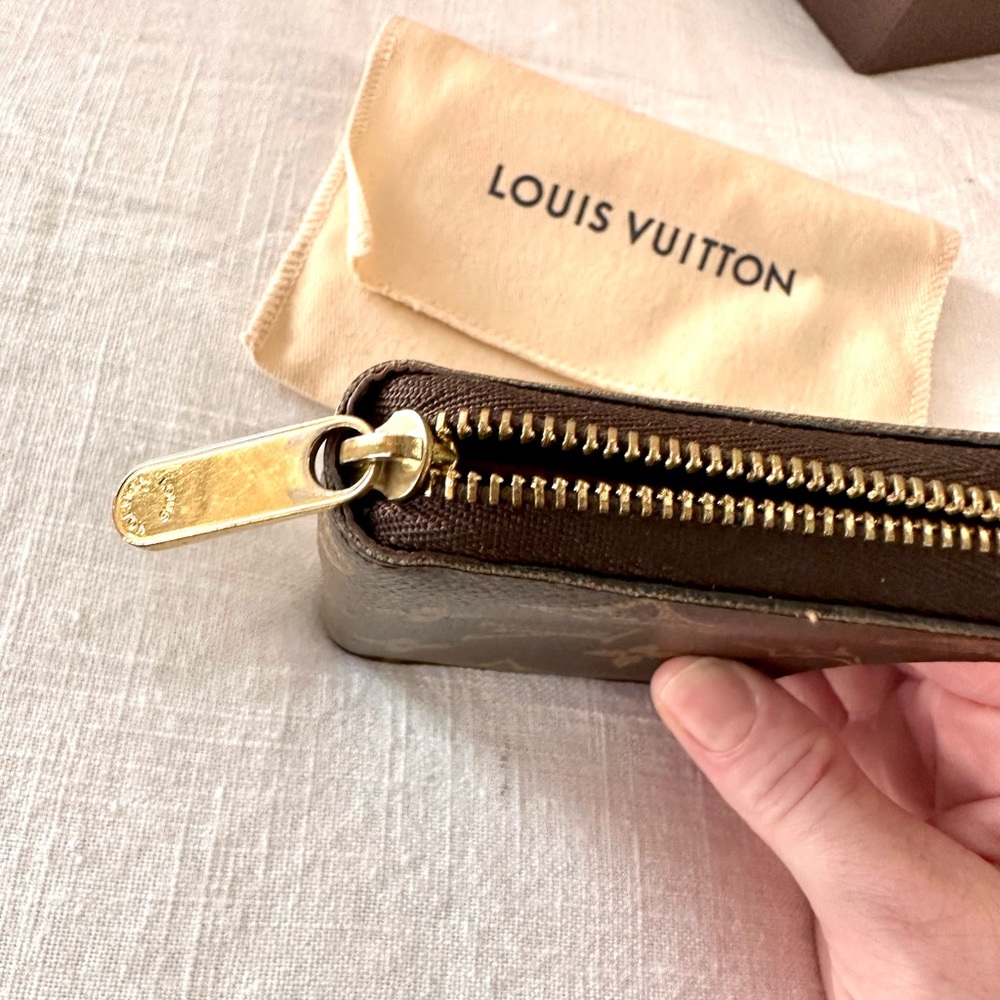 SOLD Louis Vuitton Small Zippy Monogram Wallet - Picture 6 of 10